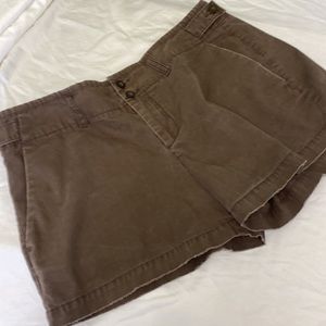 Gap woman’s chino shorts size 12